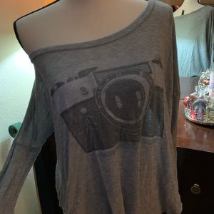 Long sleeve gray light weight shirt